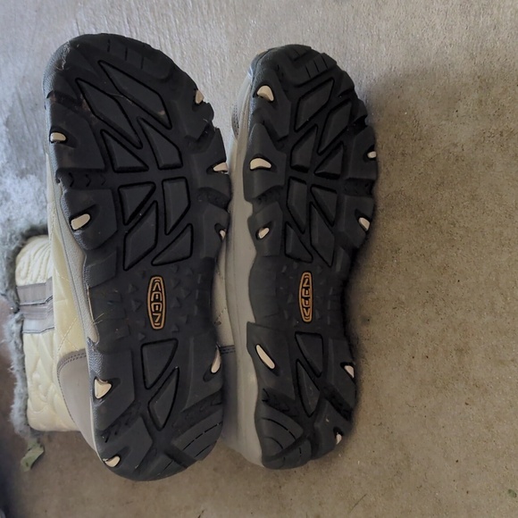 Women's off white keen boots size 7.5 - Picture 2 of 6